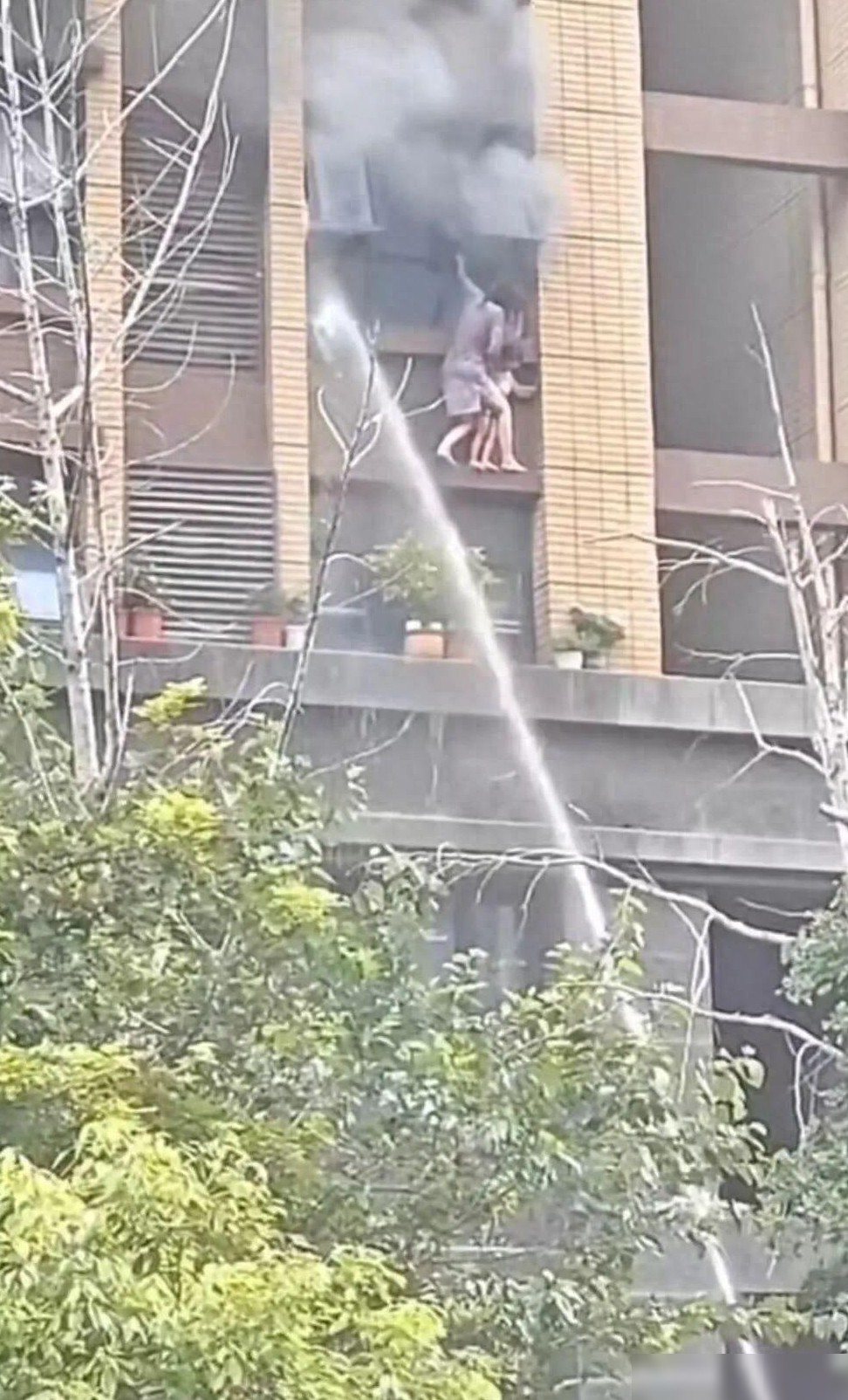 连云港火灾救援引质疑