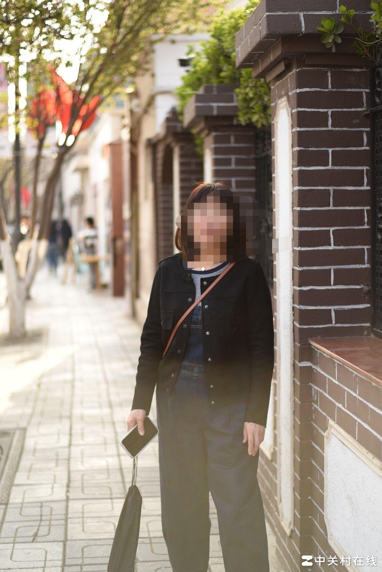 照片效果异常是镜头问题吗