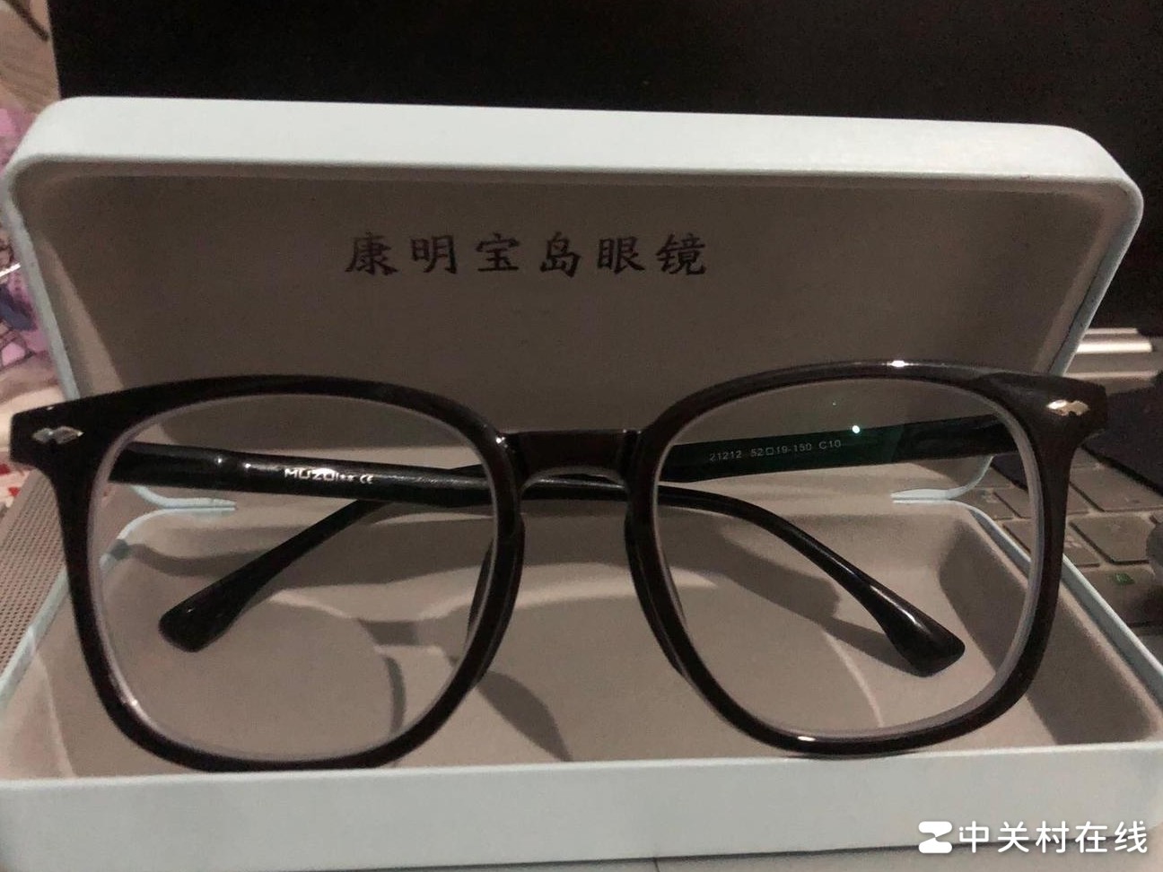 新眼镜看手机模糊重影