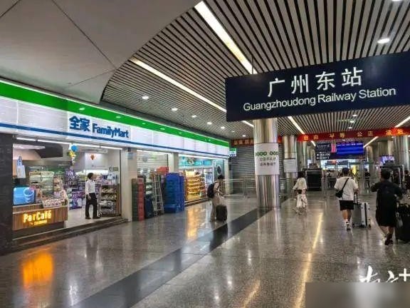 广州东站停售泡面，高铁去泡面化引热议