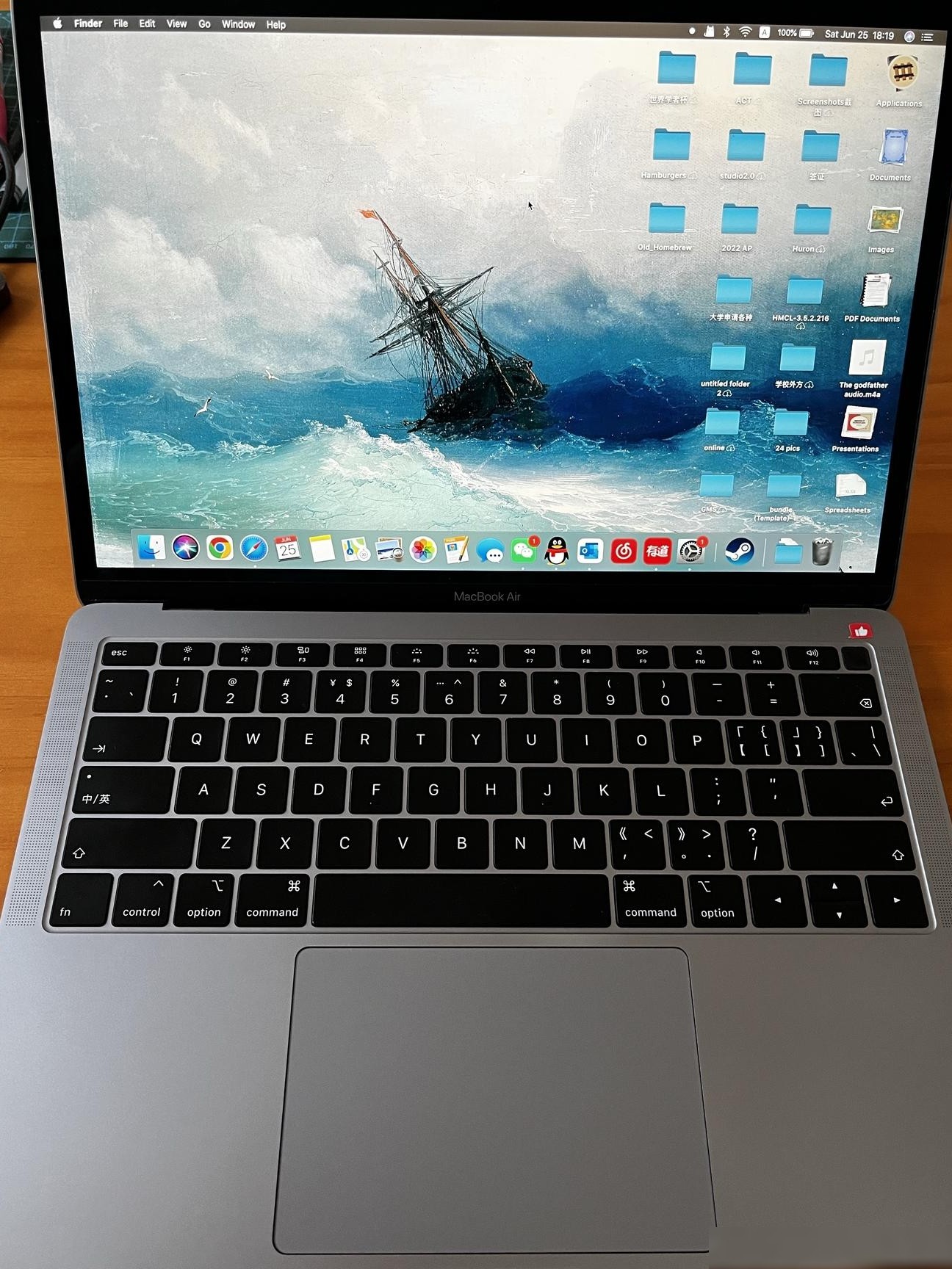 MacBook Air M2 vs Pro 14