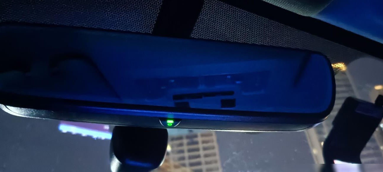 这是行车记录仪吗？