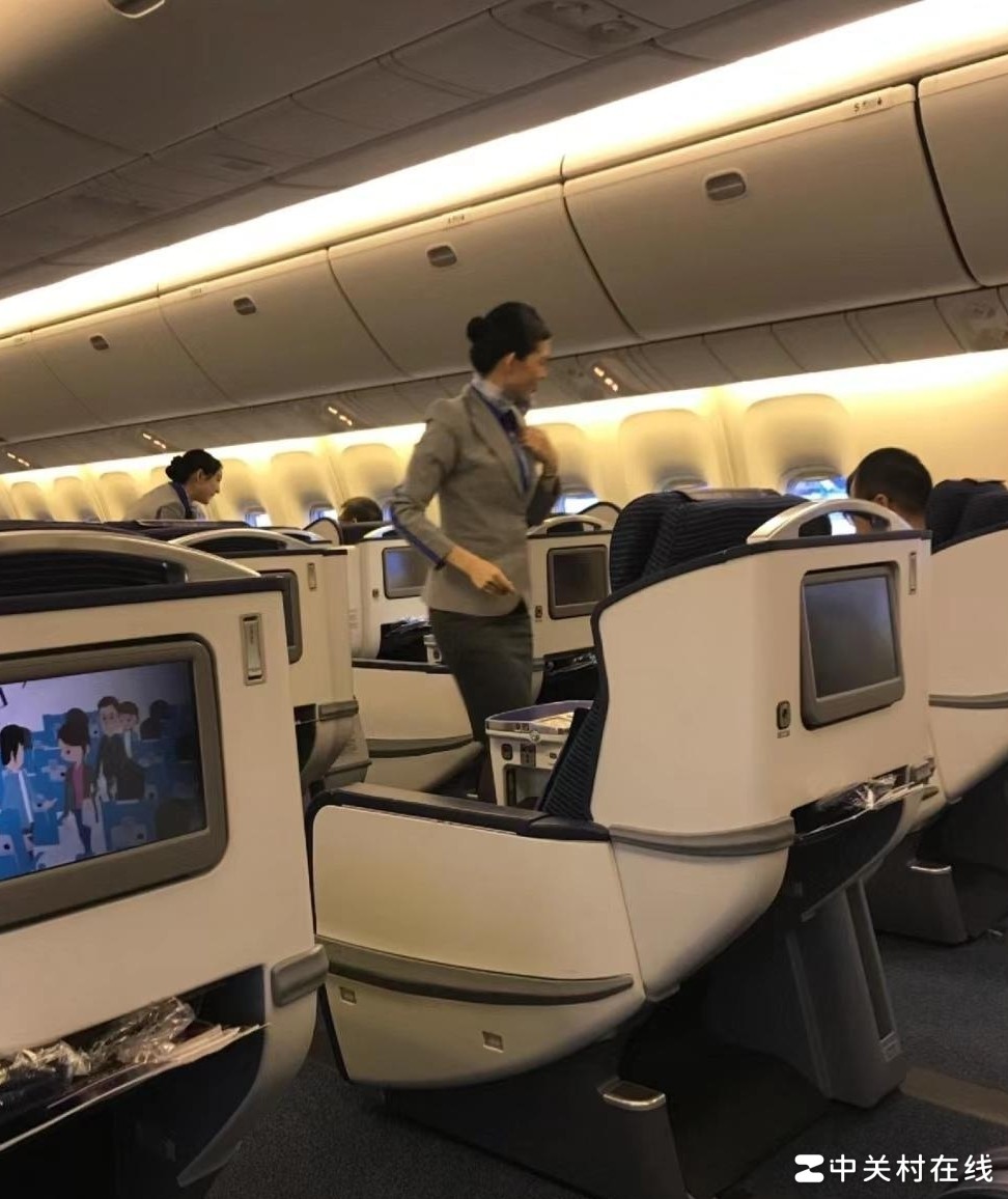 出国选中国航司还是外航？