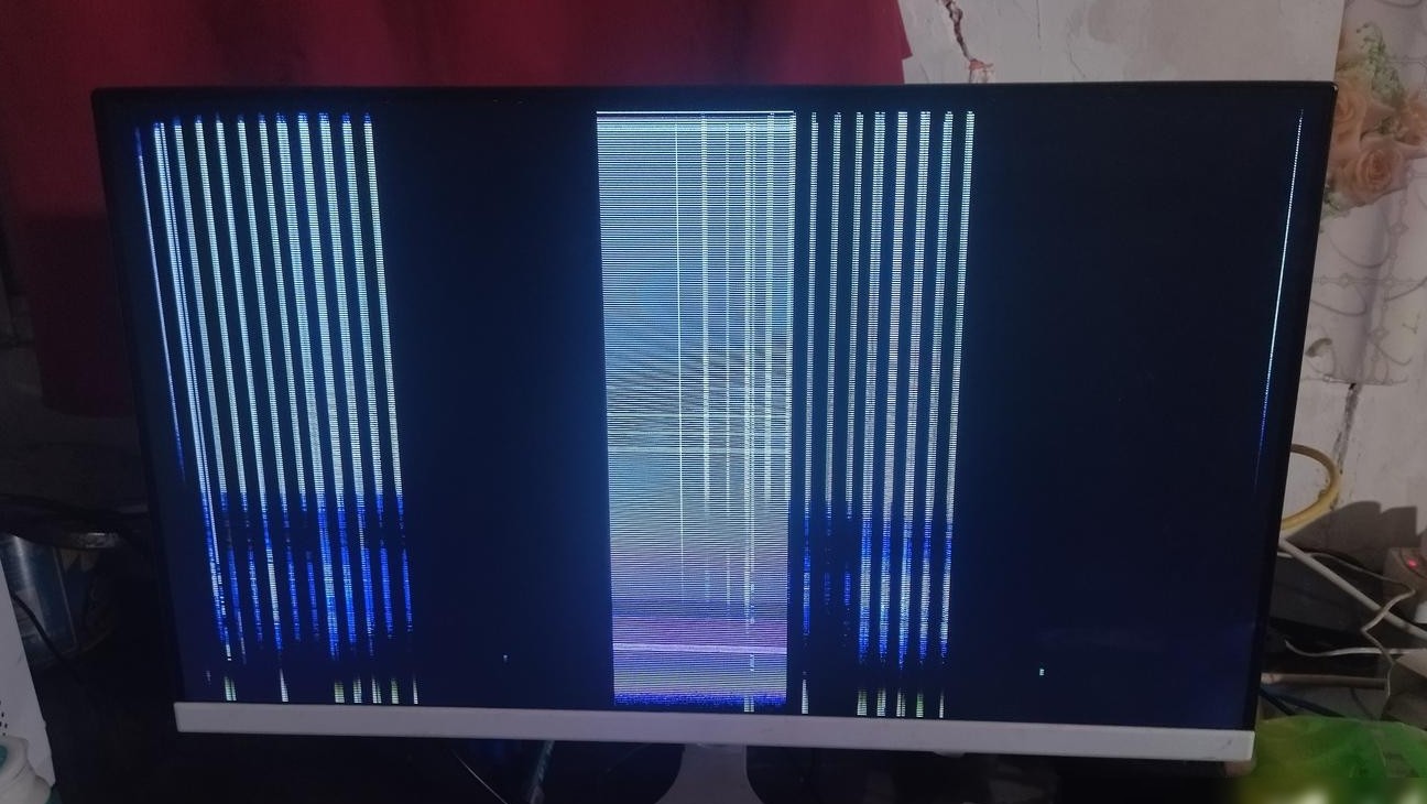 显示屏异常画面原因