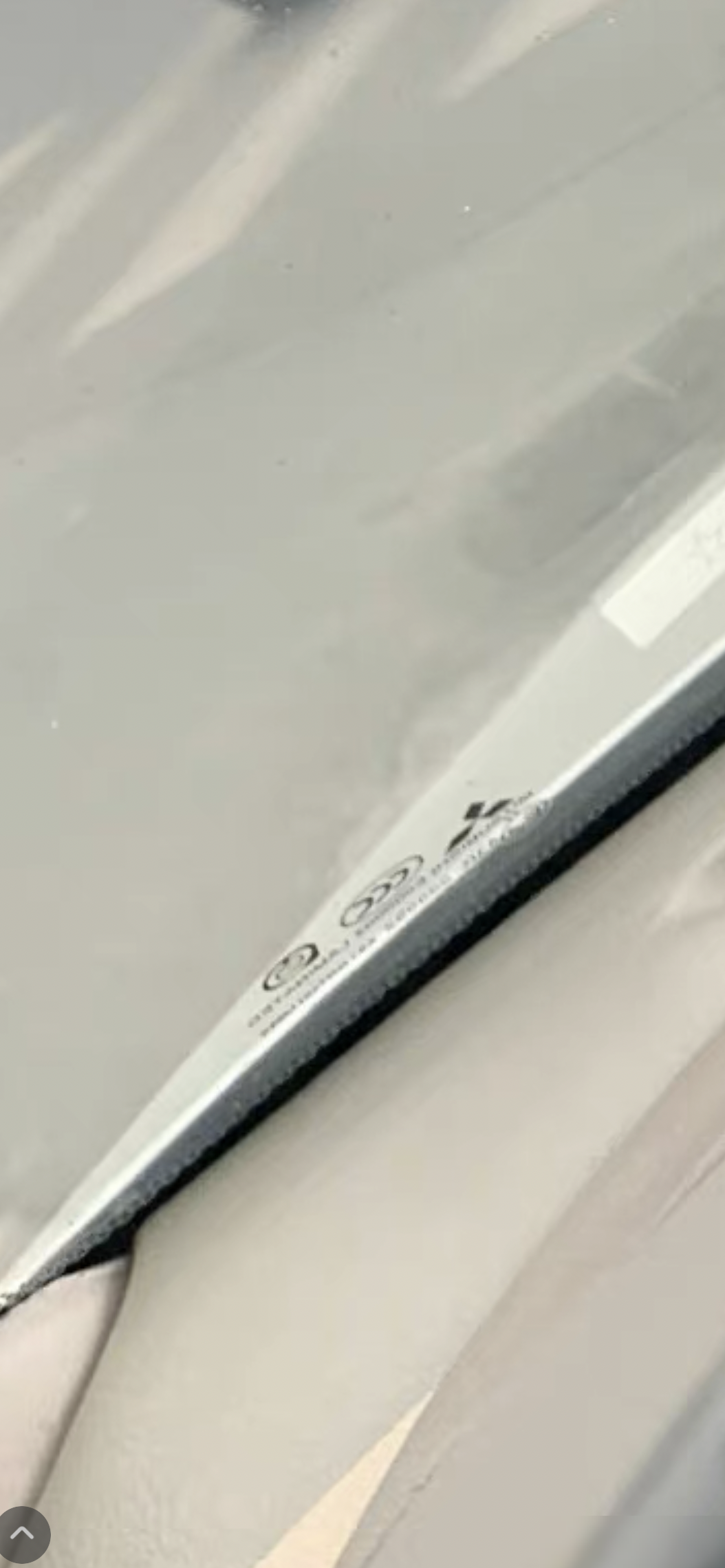 这挡风玻璃标是哪款车？