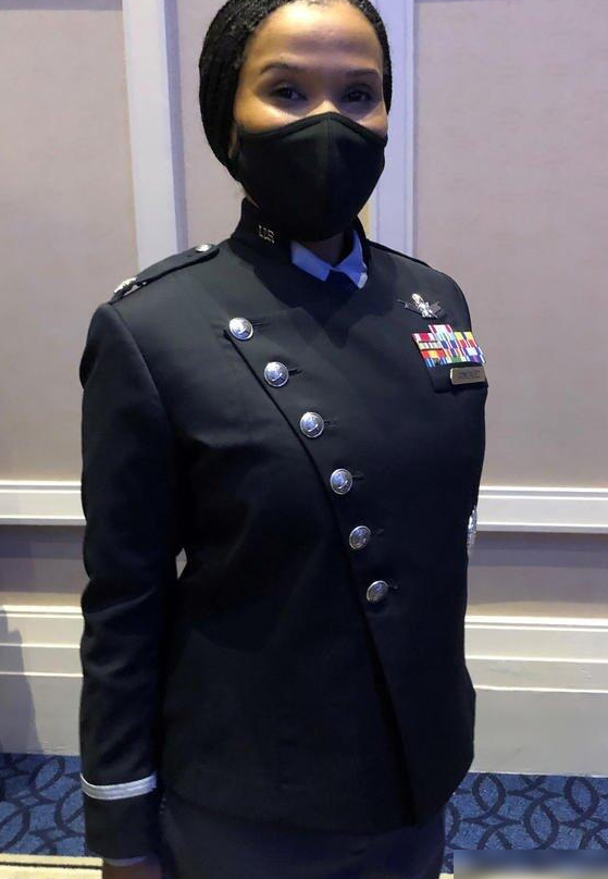 美太空军新制服引热议