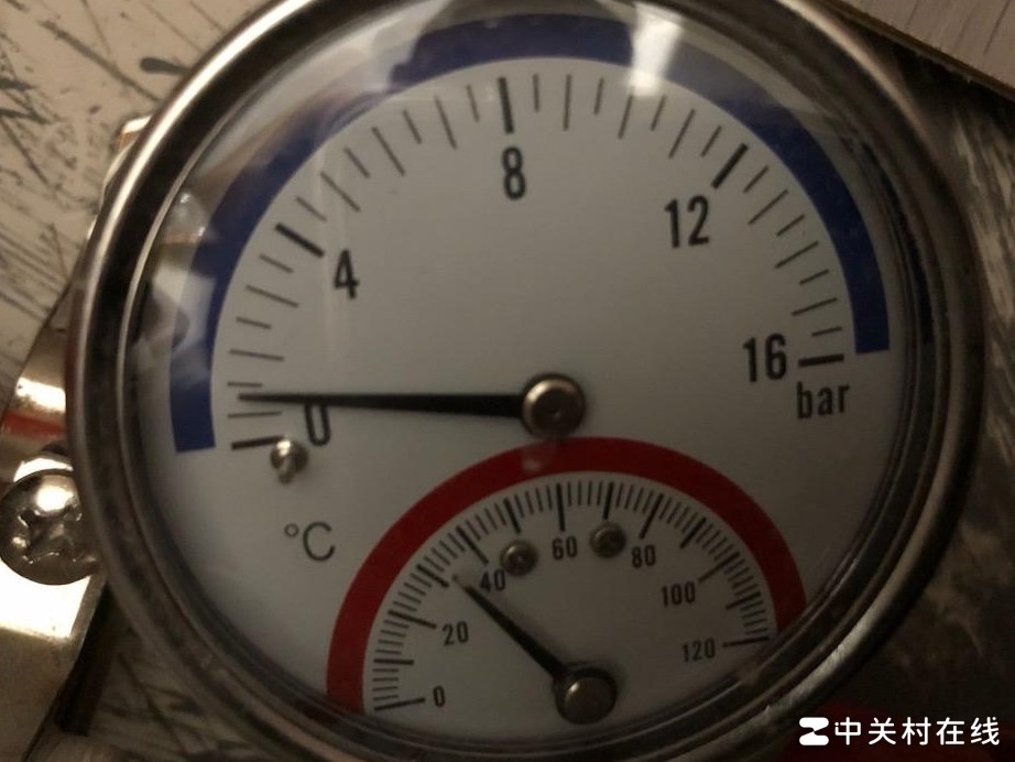 地暖压力表数值正常吗？