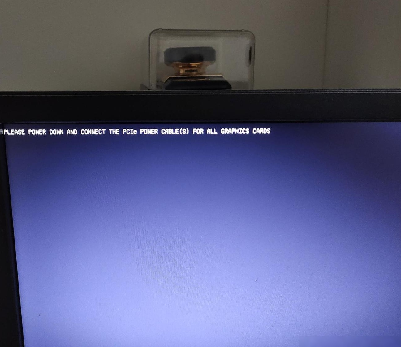 6pin显卡电源线接哪？