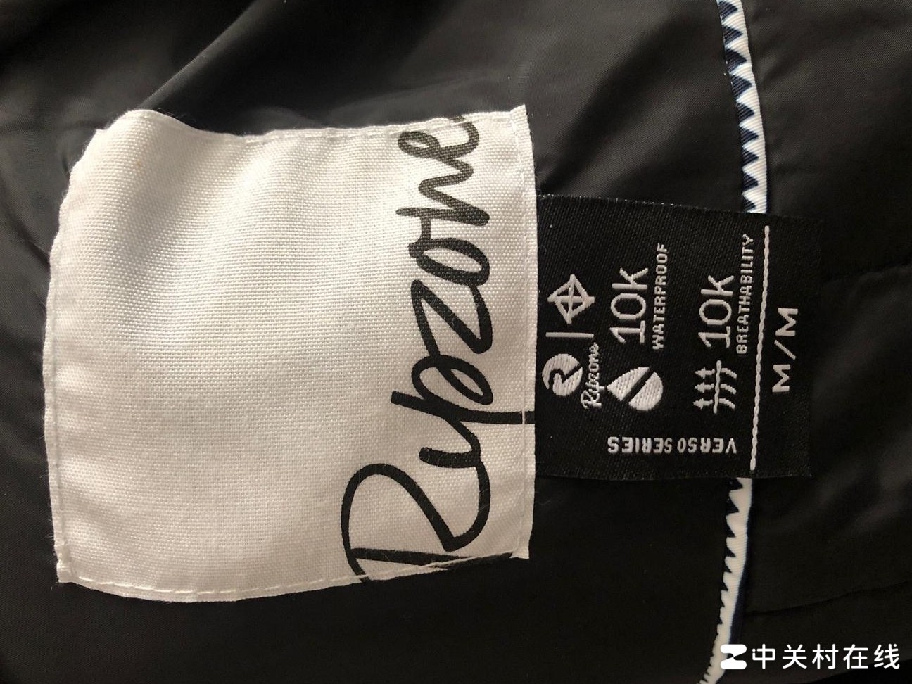 求鉴定！这滑雪服什么品牌？