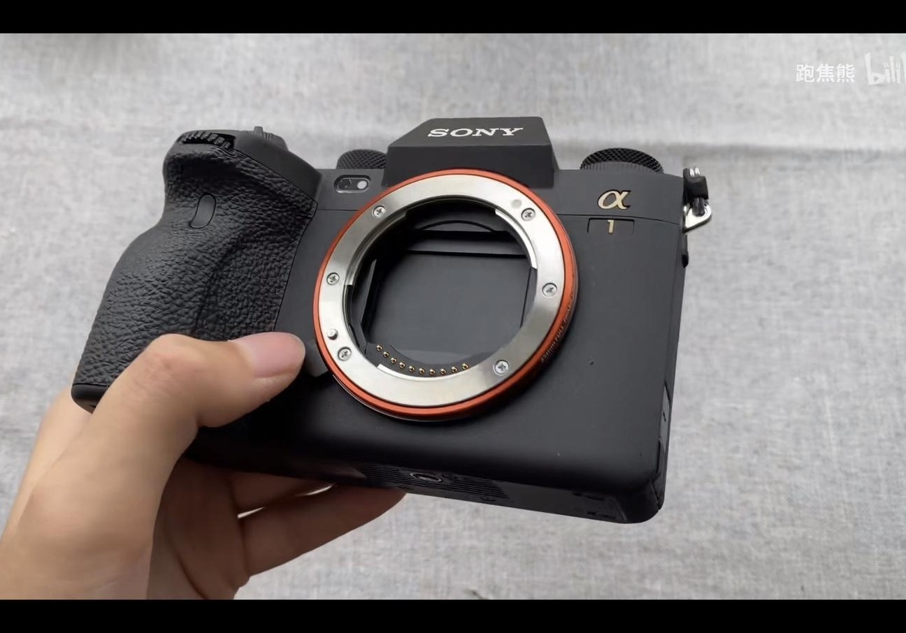 A7R4为何无CMOS保护？