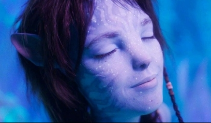 《阿凡达2：水之道》终极预告片上线：女主角太美了