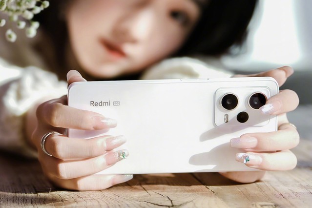 Redmi Note系列新机不再使用LCD 采用OLED+屏幕指纹方案