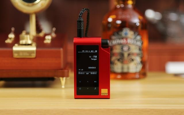 高低音随心调 高解析的桌面HiFi音响:巫喀秋莎上手简谈