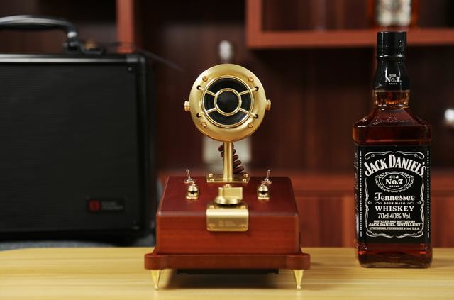 高低音随心调 高解析的桌面HiFi音响:巫喀秋莎上手简谈
