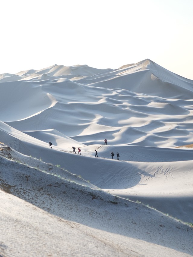 小众白色沙漠!高颜值机vivo x30 pro