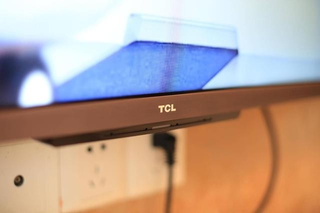 不务正业的75英寸超大屏电视！AI智能电视TCL 75V8测评