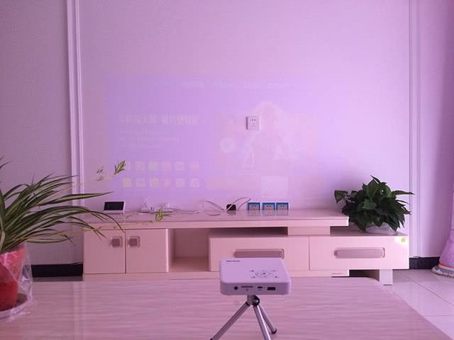 想要不错生活,猛戳这里 Wetotal 4G便携投影仪试用