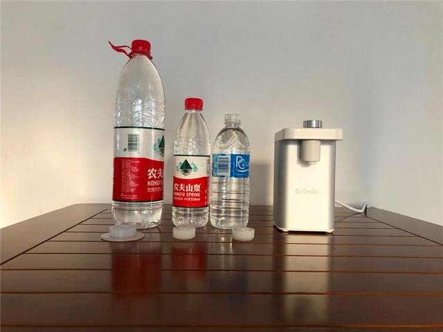 开水、温水,想喝就喝,不需等待——AirSoda迷你即热饮水机评测