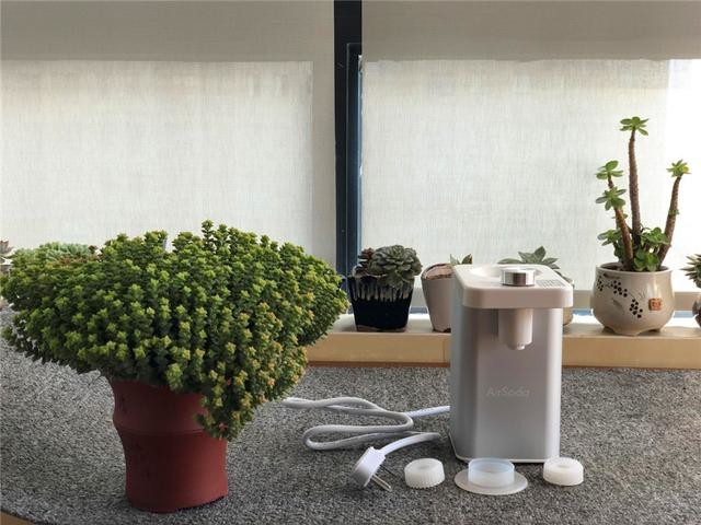 开水、温水,想喝就喝,不需等待——AirSoda迷你即热饮水机评测