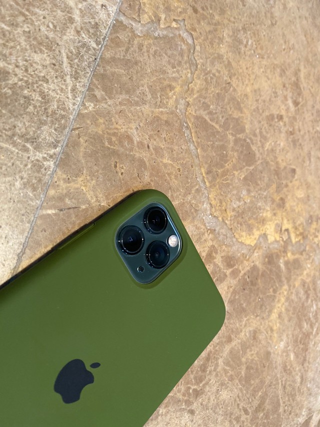 而且iphone11 pro max拍照是真的好看,个人不觉得屏幕很黄～这是什么