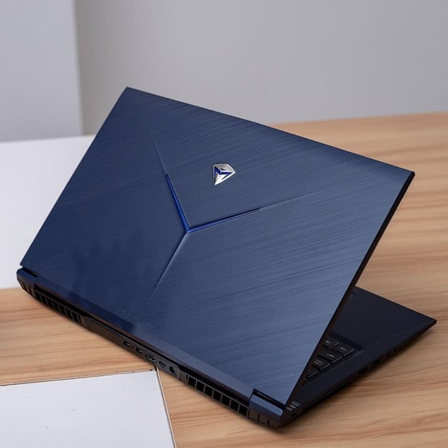 机械师t90plus评测九代酷睿173英寸大屏巨幕微边发动