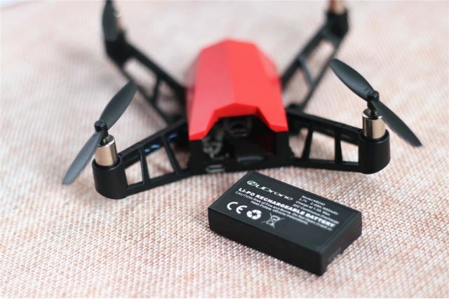 让孩子从小爱上飞行,UDrone无人机给你酷炫脑控体验!