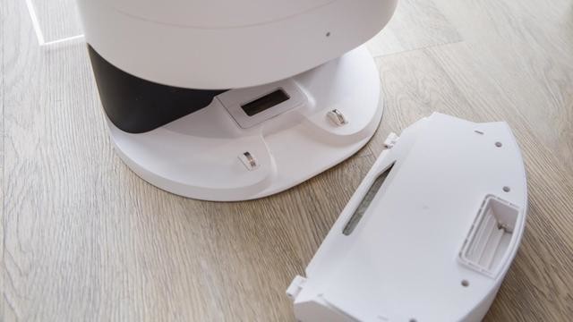 现场评测:联想智能扫地机器人八大金刚钻,自动集尘这点很新颖