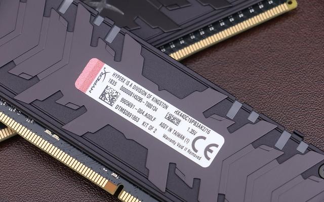 Intel i9-9900K 最强座驾?微星 MEG Z390 GODLIKE 主板上手玩