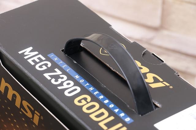 Intel i9-9900K 最强座驾?微星 MEG Z390 GODLIKE 主板上手玩