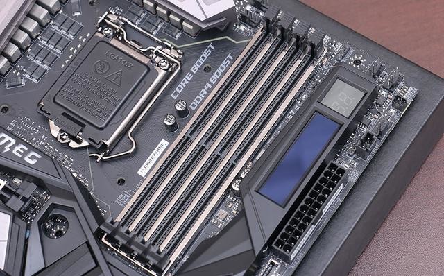 Intel i9-9900K 最强座驾?微星 MEG Z390 GODLIKE 主板上手玩