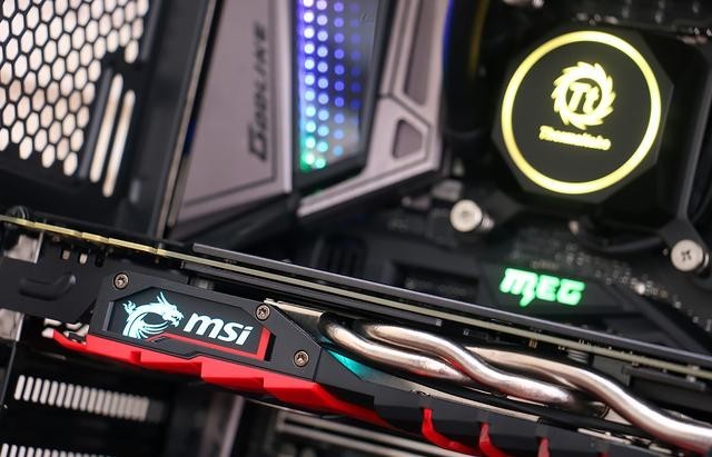Intel i9-9900K 最强座驾?微星 MEG Z390 GODLIKE 主板上手玩