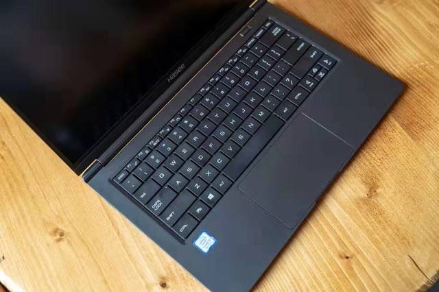 神舟精盾u45a1测评非常酷的神舟精盾轻薄本