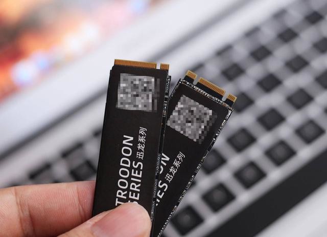 闲置SSD不能当做移动硬盘用?或许是你硬盘盒选错了