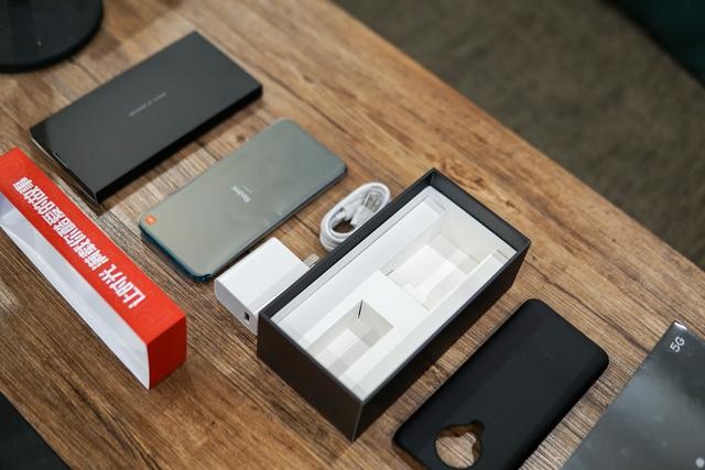 钱准备好了吗?骁龙865都只要2999元了,Redmi K30 Pro香吗?
