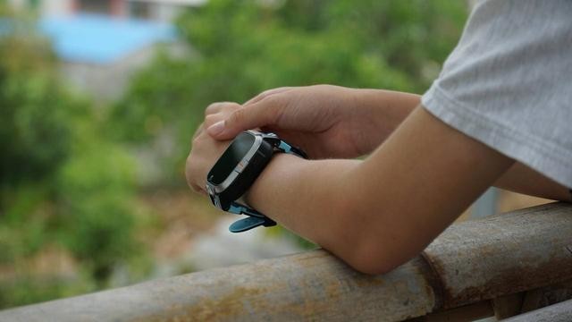 小寻AI学习手表Y2体验:500万像素双摄+8天续航,好用又不贵