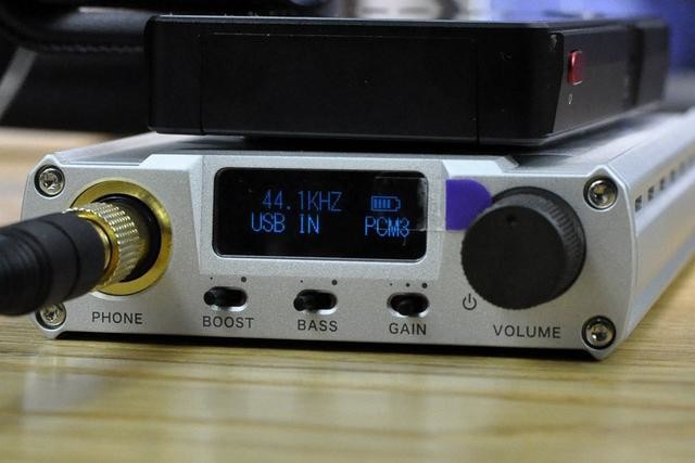 全网吹到爆的乂度XD05 PLUS有多神奇?1000mW大推力推爆HD650