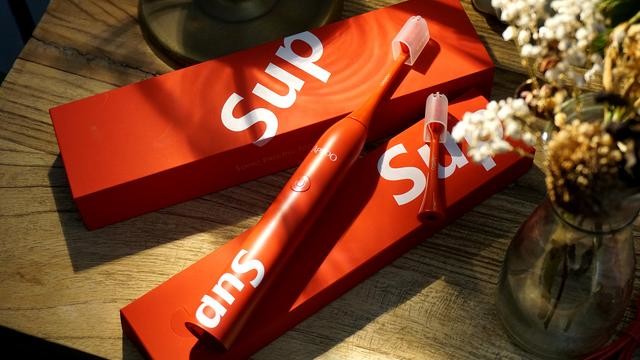 年度潮流爆款,颜值实力并存,艾优SUP红电动牙刷真实体验
