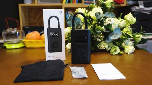 雷军又出一个新品,老司机必备,欢迎开车的来围观,售价199元