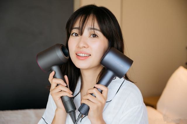 与戴森PK,直白高速吹风机实力如何?