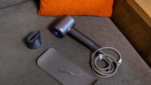 与戴森PK,直白高速吹风机实力如何?