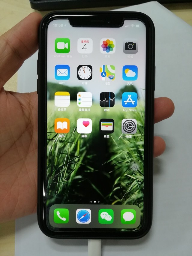 其他体验,屏幕尺寸的话,我是男生,单手操作没有问题,加上全面屏的手势