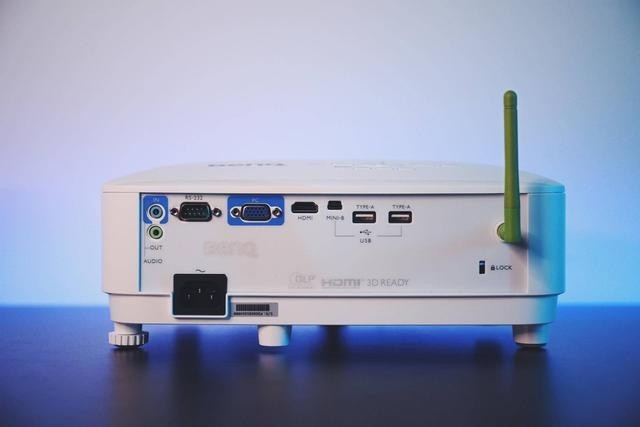 办公幸福感「瞬间提升」,BenQ E580T 上手体验