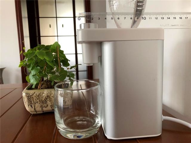开水、温水,想喝就喝,不需等待——AirSoda迷你即热饮水机评测