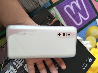 手机 人生中第一部安卓机——vivo x27vivo x27是我前端部安卓手机