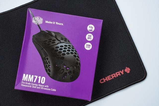 53克轻量化的洞洞鼠标,CoolerMaster MM710游戏鼠标