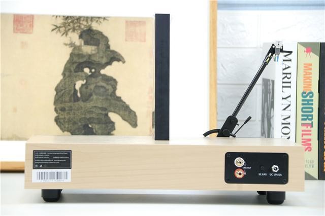 将唱片立起来听,让音乐仪式感满满!格莱美二代黑胶唱片机体验