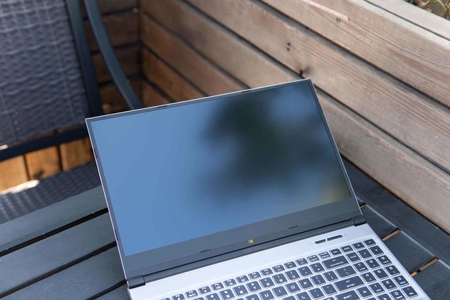 机械革命深海幽灵z2air轻薄高性能出差首选