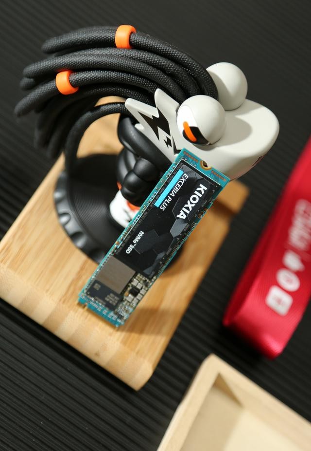东芝存储变身铠侠RD10 电竞之心1T入手新体验
