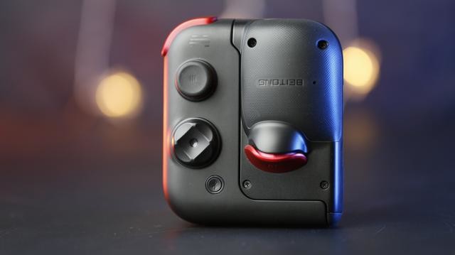 北通G2手游手柄,创新化磁吸设计,让你的手感操作更加强劲