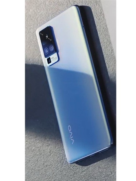 近日vivo官微发布了vivo x50系列产品的拍照亮点,该系列产品一如既往